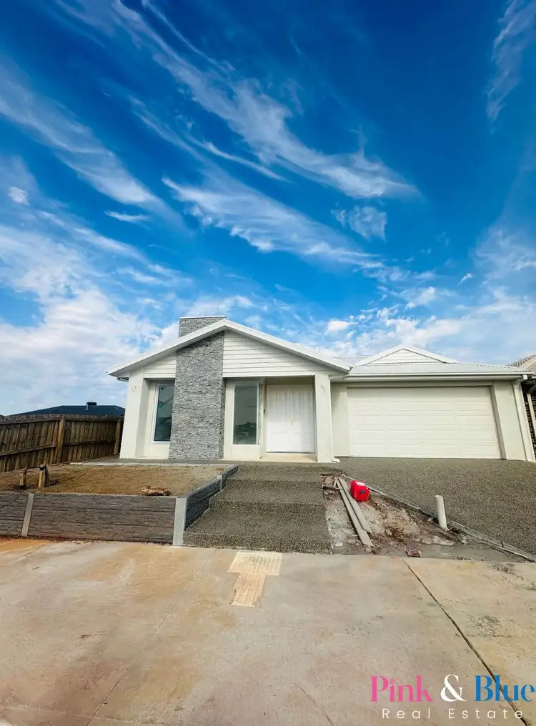 53 Norwood Avenue, Melton South VIC 3338