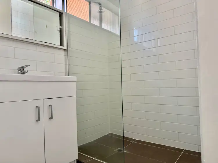 Fourth view of Homely apartment listing, 15/21-23 Tiuna Grove, Elwood VIC 3184