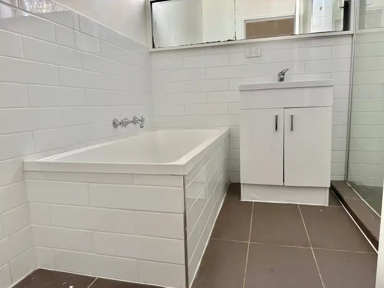 Fifth view of Homely apartment listing, 15/21-23 Tiuna Grove, Elwood VIC 3184
