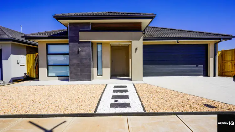 28 Skyline Road, Fraser Rise VIC 3336