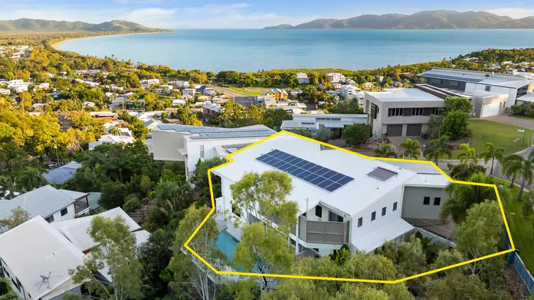 1 Seaview Court, Castle Hill QLD 4810