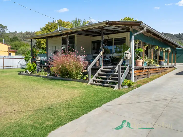 66 Freeburgh Avenue, Mount Beauty VIC 3699