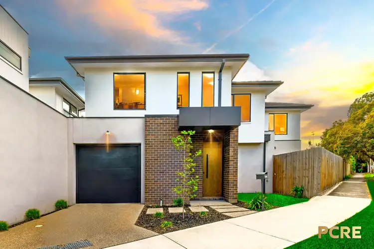 52 Wallace Crescent, Strathmore VIC 3041