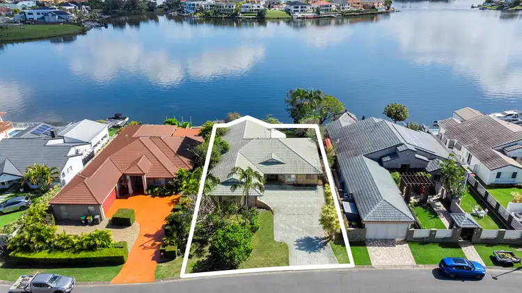 64 Port Jackson Boulevard, Clear Island Waters QLD 4226