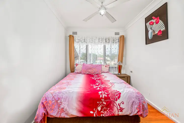 Fifth view of Homely house listing, 7 Tahiti Avenue, Lethbridge Park NSW 2770