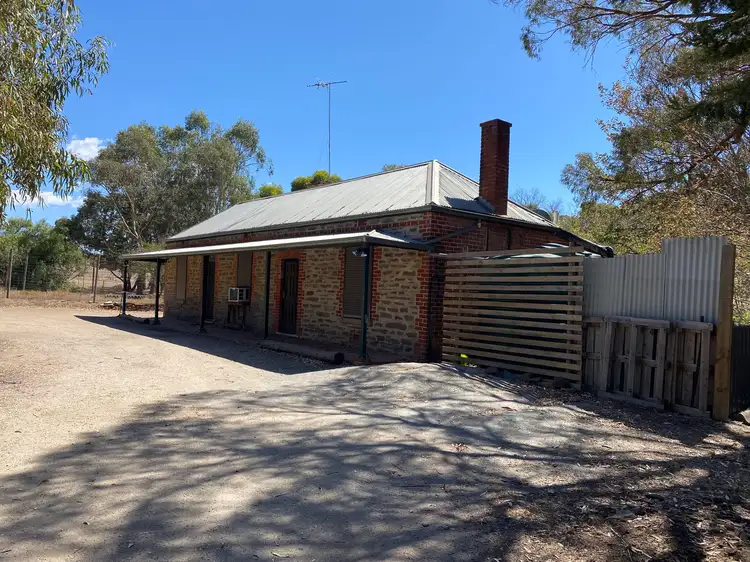 825 Randell Road
