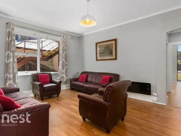 Room 4 2 Burnett Street, North Hobart TAS 7000