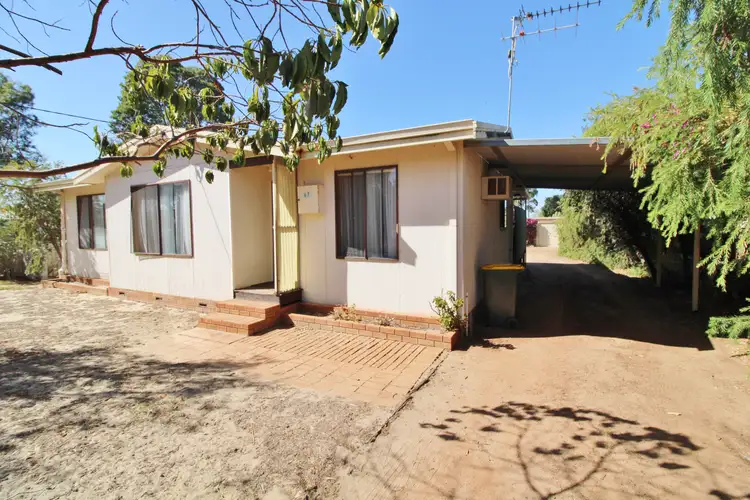 67 Harvey Street, Dumbleyung WA 6350