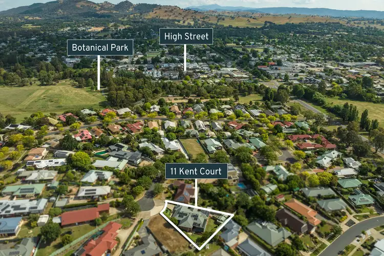 11 Kent Court, Mansfield VIC 3722