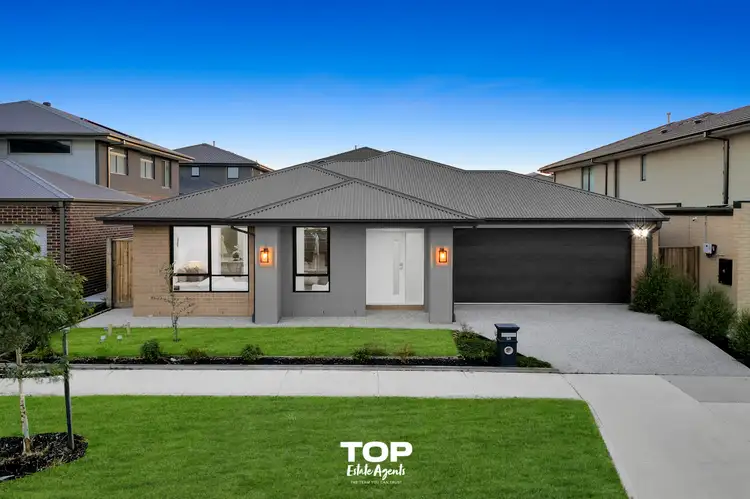 58 Carora Cct, Clyde North VIC 3978