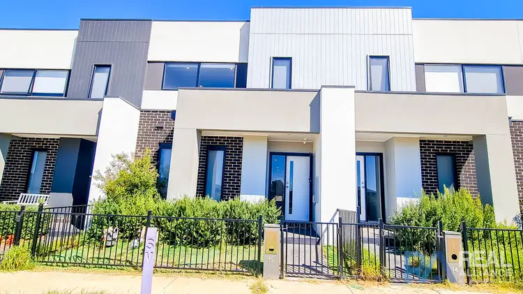 15 Vendeen Walk