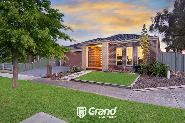 51 Challenger Circuit, Cranbourne East VIC 3977