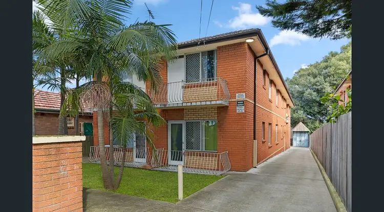 2/10 Garrong Road, Lakemba NSW 2195