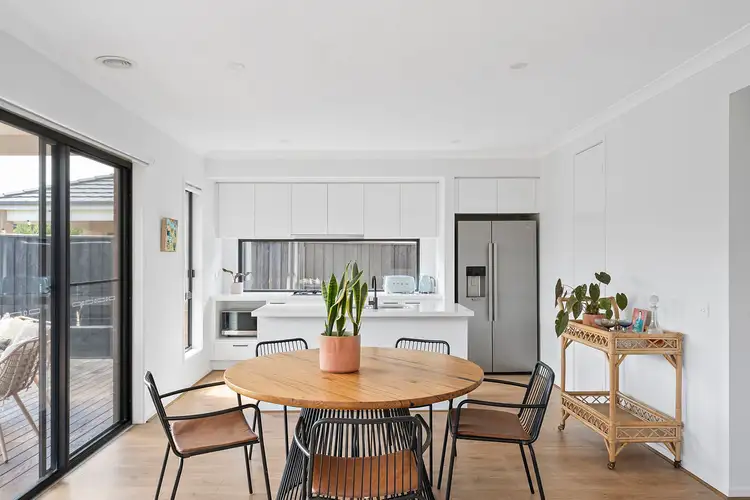 18 Garfield Drive, Armstrong Creek VIC 3217