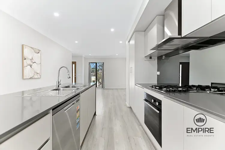 39 Matchett Drive, Clyde VIC 3978