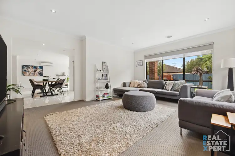 Second view of Homely house listing, 15 Els Court, Berwick VIC 3806