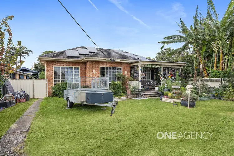 39 Deakin Street, Oak Flats NSW 2529