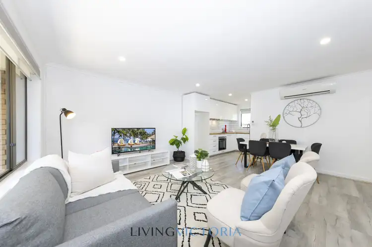 2/22 Laurence Avenue, Airport West VIC 3042