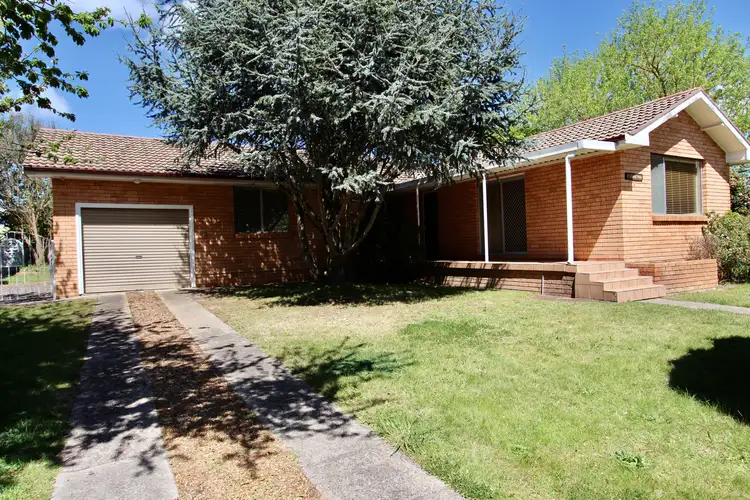 5 Maple Place