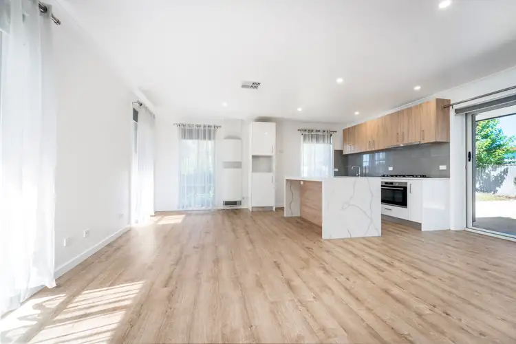 Fourth view of Homely house listing, 2 PRAGUE AVENUE, Wodonga VIC 3690