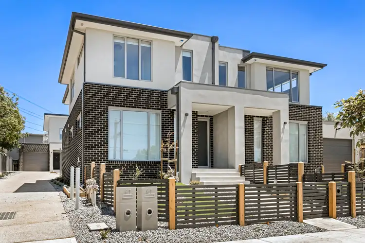 7 Garnet Street