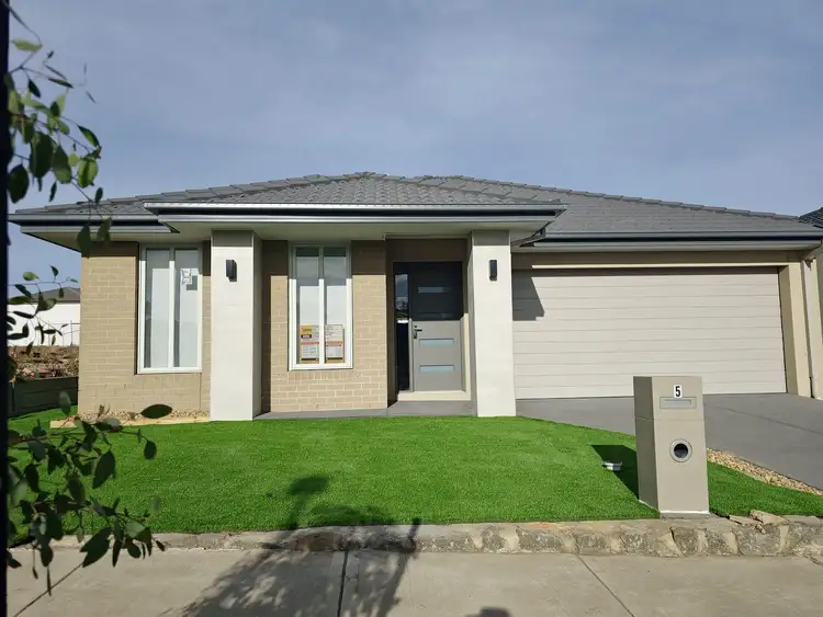 5 Aherlow Road, Beveridge VIC 3753