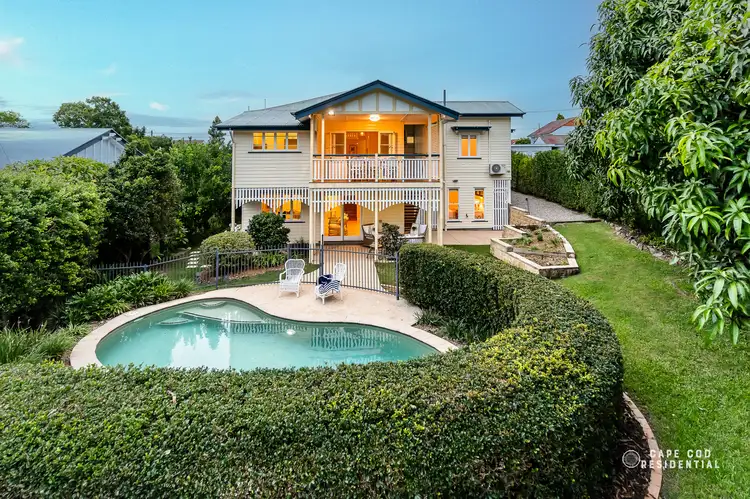 8 Mackay Street, Coorparoo QLD 4151
