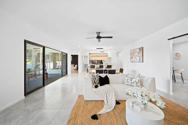 14 Monks Crescent, Buderim QLD 4556