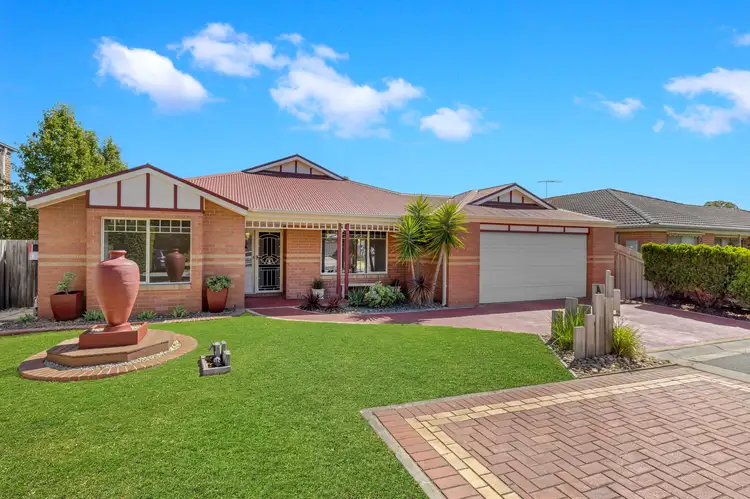 7 Baildor Court, Cranbourne VIC 3977