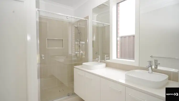 Fifth view of Homely house listing, 46 Saltaire Drive, Strathtulloh VIC 3338