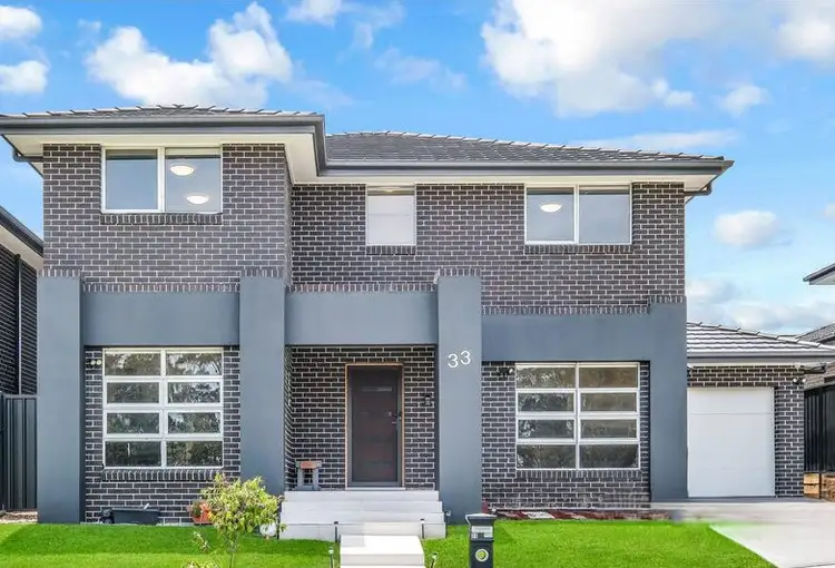 33 Resh Avenue