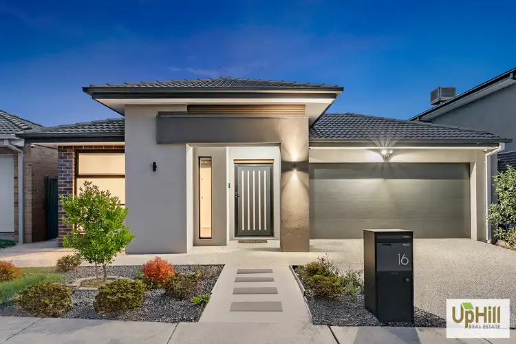 16 Vesna Avenue, Clyde North VIC 3978