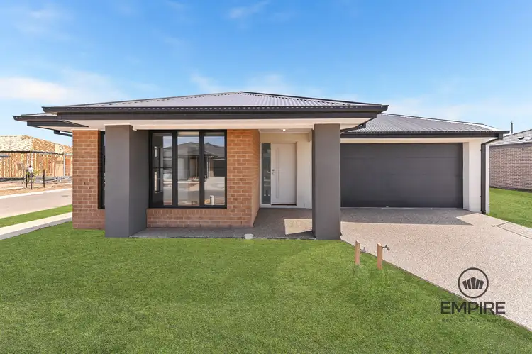 11 Labrador Street