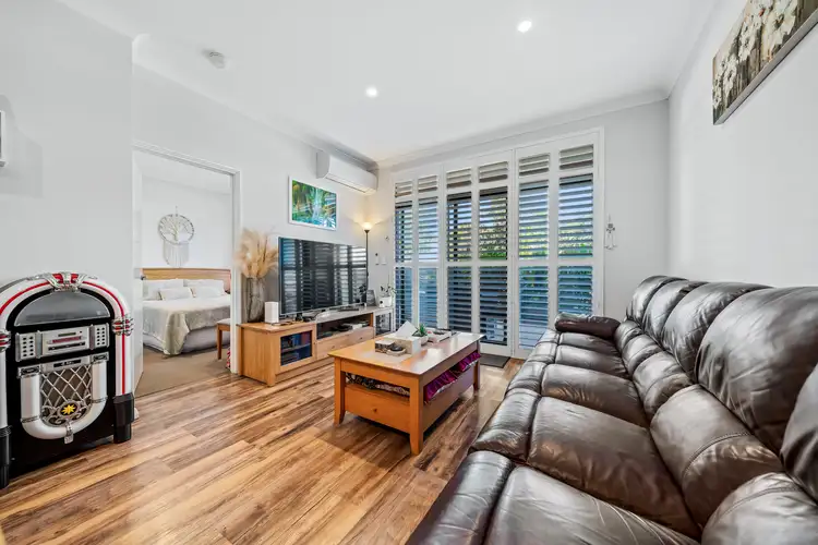 10/2 Cooli Street, Hammond Park WA 6164