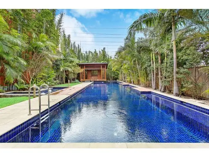 8 Cowper Street