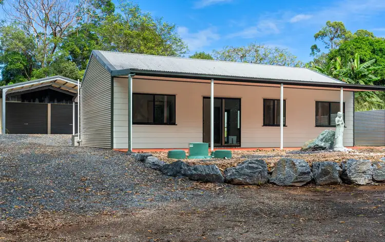 8 webb street, Russell Island QLD 4184