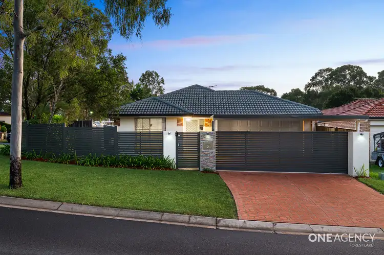 2 Carolina Parade, Forest Lake QLD 4078