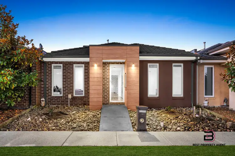 12 Lexington Crescent