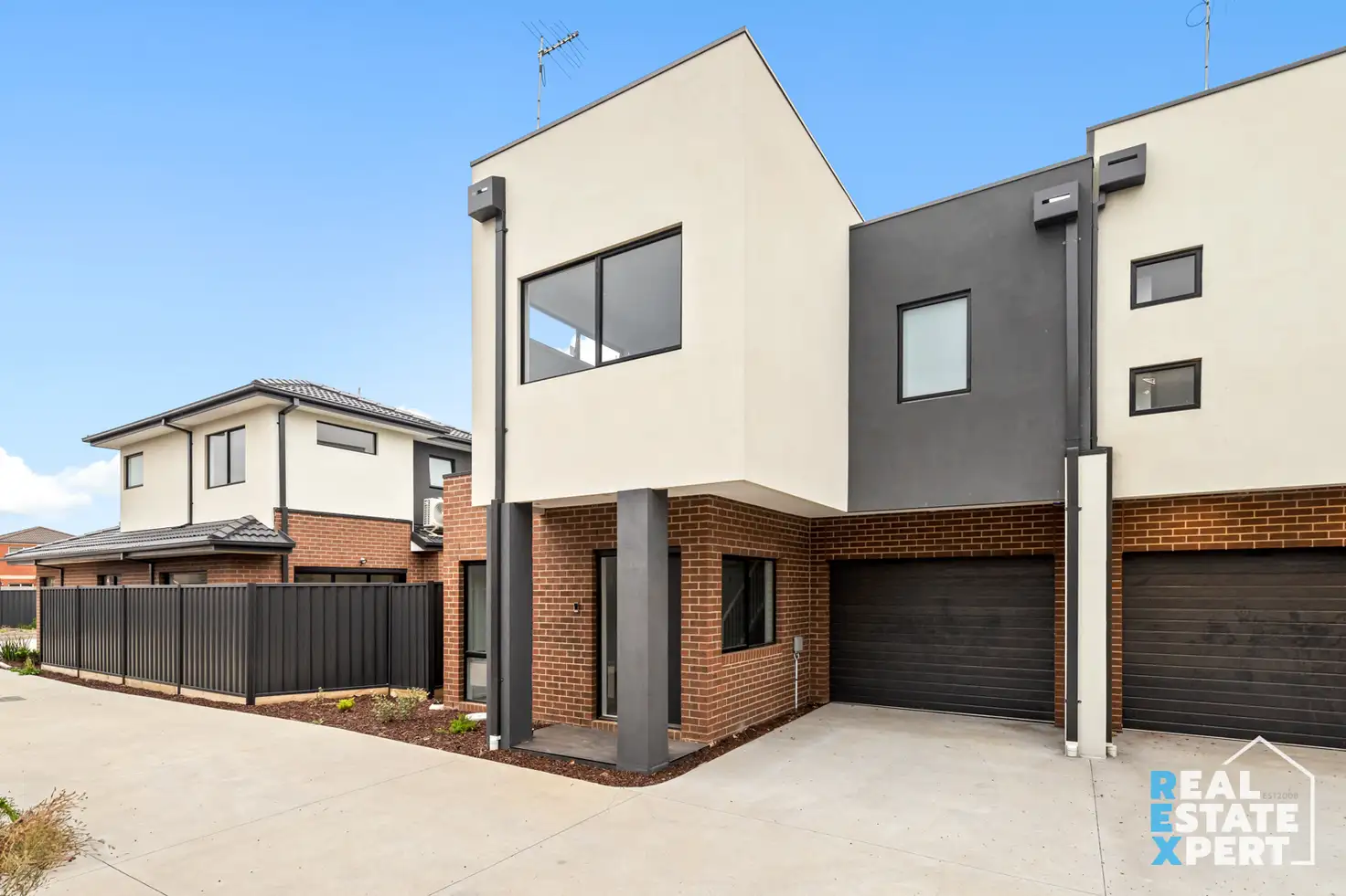 Main view of Homely townhouse listing, 26 Bawar Place, Hallam VIC 3803