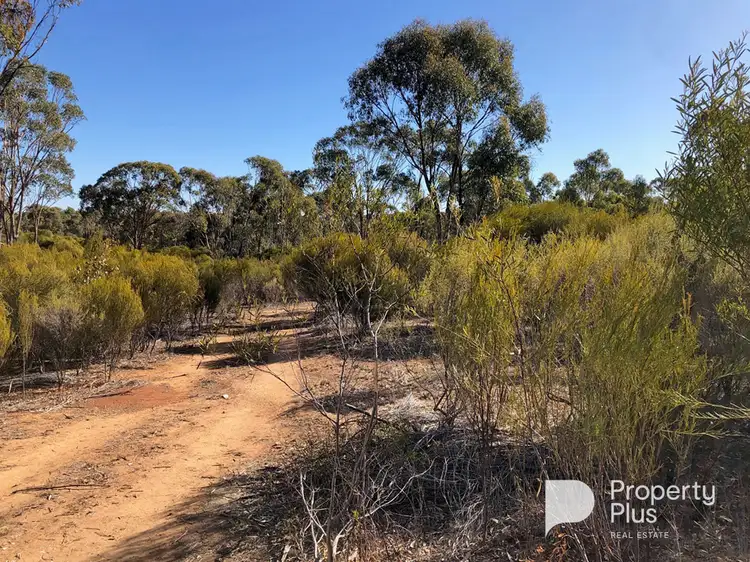 8 Boort-Wedderburn Road