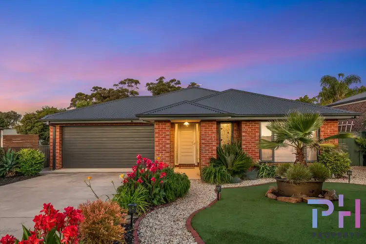 2 Cambridge Court