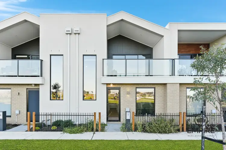 Main view of Homely townhouse listing, 7 Poplar La, Clyde VIC 3978