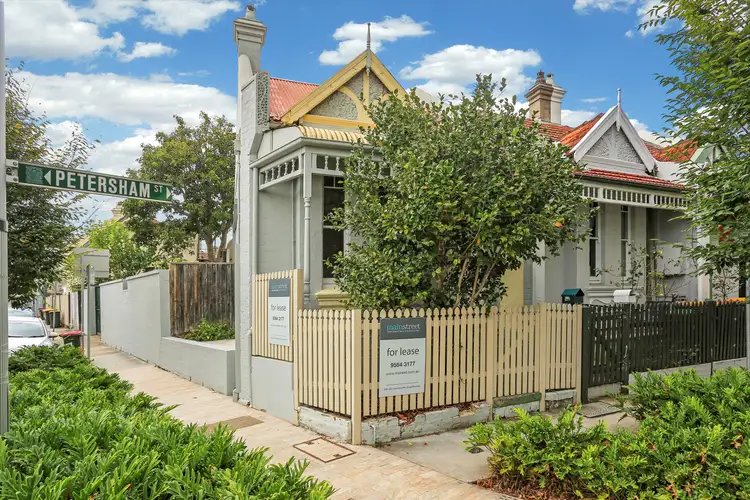 1 Petersham Street