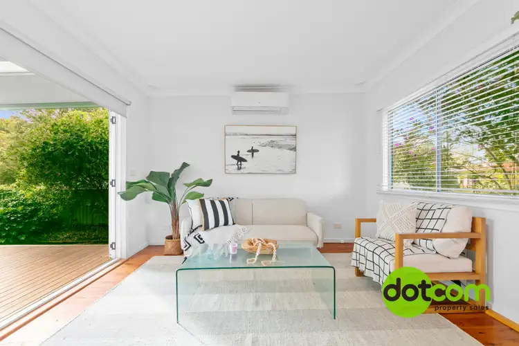 15 Suncrest Parade, Gorokan NSW 2263