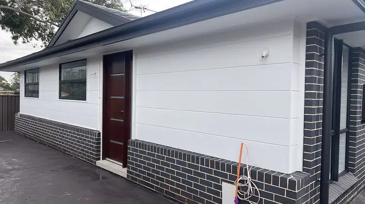 12a Geelong Crescent, St Johns Park NSW 2176