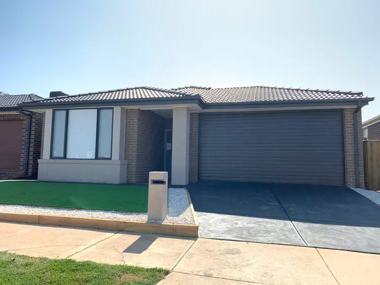 16 Otago Grove, Werribee VIC 3030