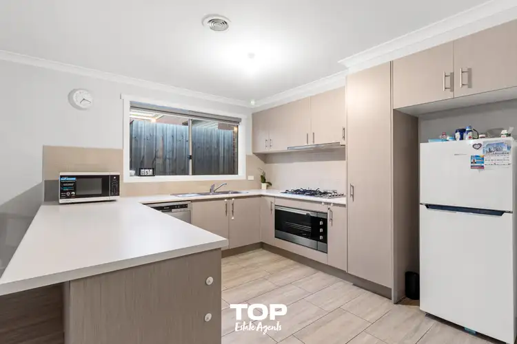 Fifth view of Homely house listing, 58 Genevieve Circuit, Cranbourne East VIC 3977