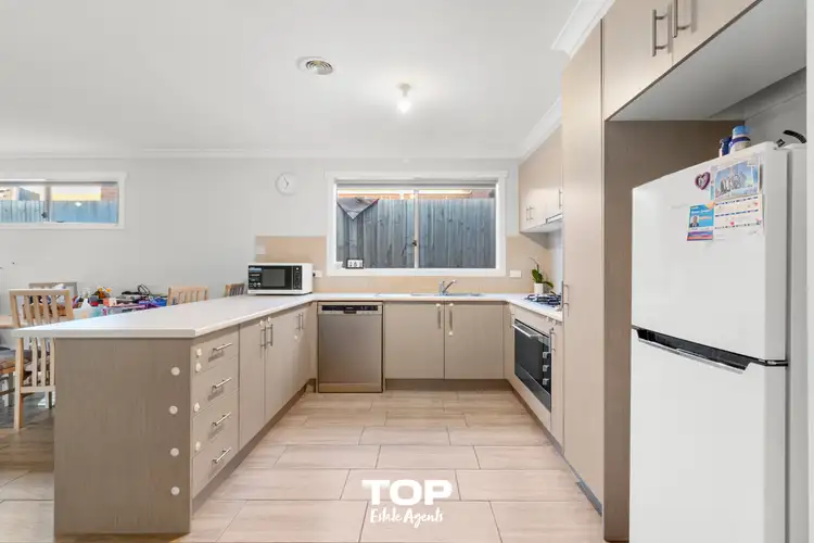 Sixth view of Homely house listing, 58 Genevieve Circuit, Cranbourne East VIC 3977