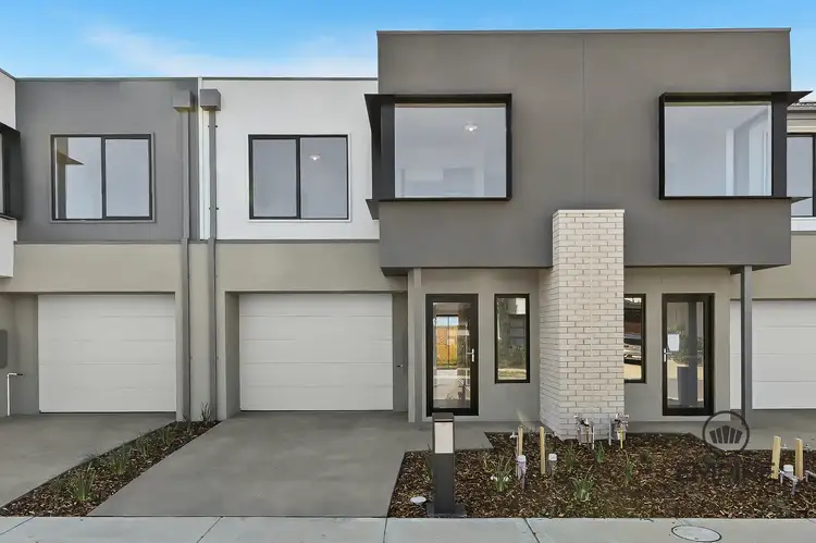 39 Guisard Way, Clyde North VIC 3978