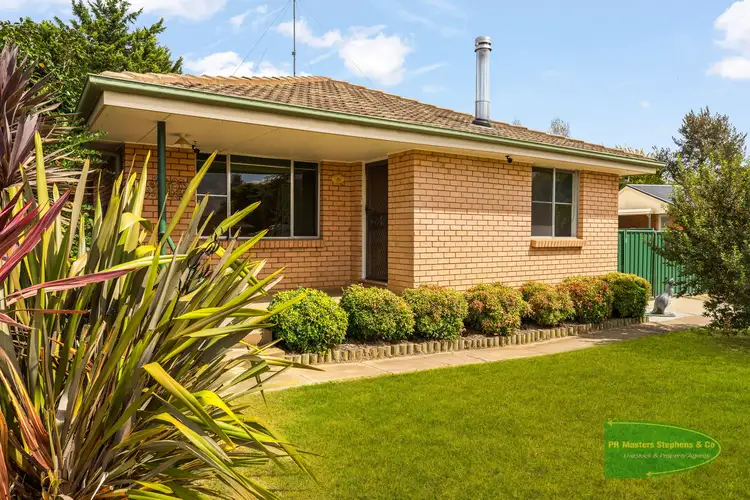 7 Evans Crescent, Blayney NSW 2799